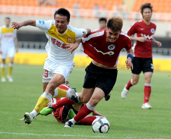 安切洛蒂执教皇马踢了25次两回合淘汰赛，21次晋